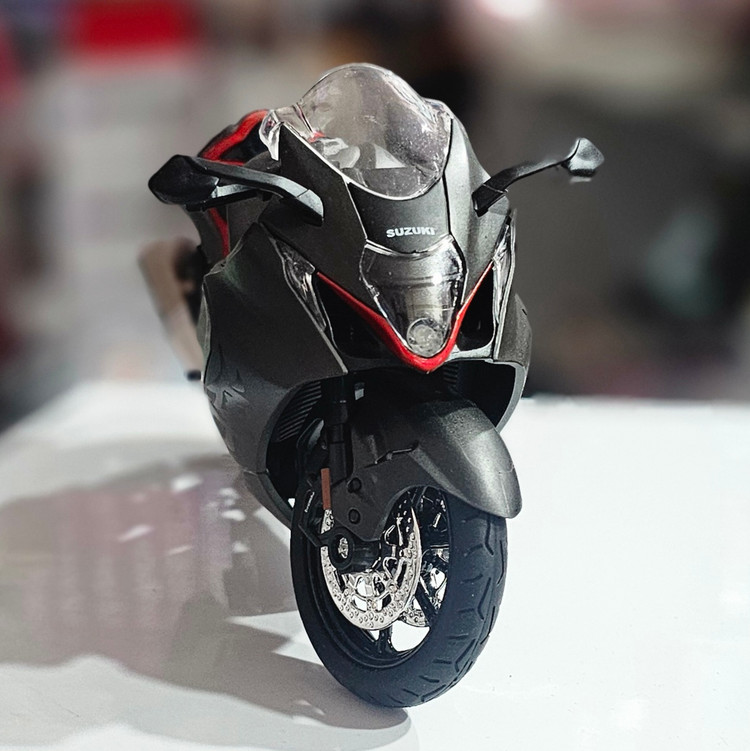 ماکت موتور سوزوکی هایابوسا (Suzuki Hayabusa) مقیاس ۱:۱۲
