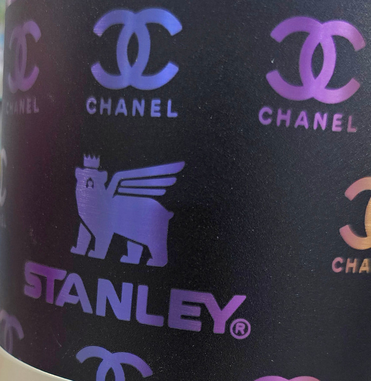 تراول ماگ استنلی طرح چنل نیدار ۱.۱۸ لیتر | تامبلر استنلی Chanel