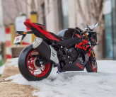 ماکت موتورسیکلت سوزوکی GSX-R1000R فلزی مقیاس 1:12